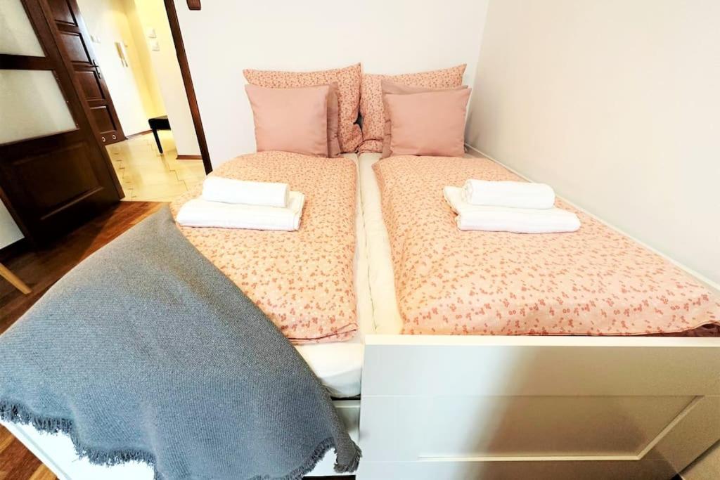 קרקוב Exclusive Penthouse Near Citycenter 120M2 +Netflix מראה חיצוני תמונה